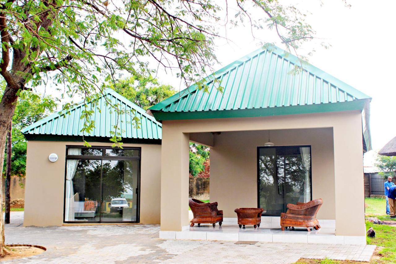Zoe Bush Lodge Pretoria-Noord Exteriör bild